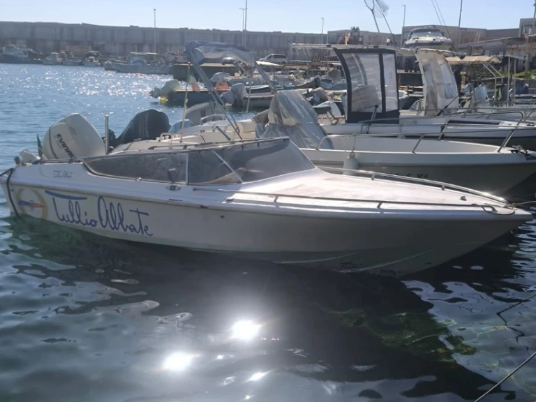 Pronájem lodi Itálie lákavé ceny Sea star