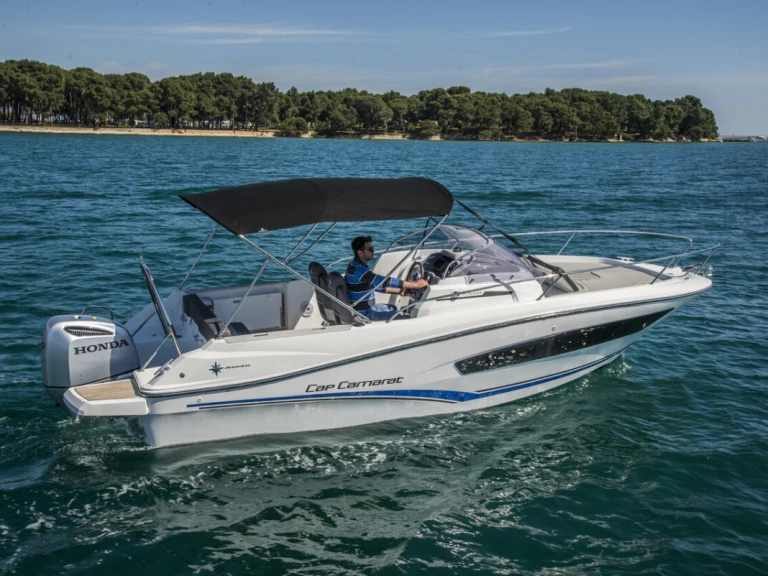 Pronájem lodi Jeanneau Cap Camarat 7.5 WA v Antibes na Samboatu