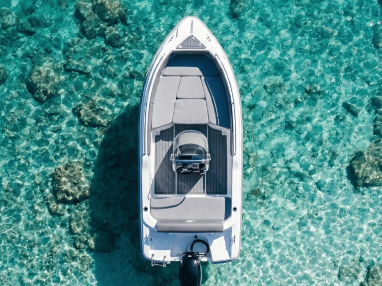 Pronájem jachty v Marina Aliki -Nireus Optima 490 na Samboatu