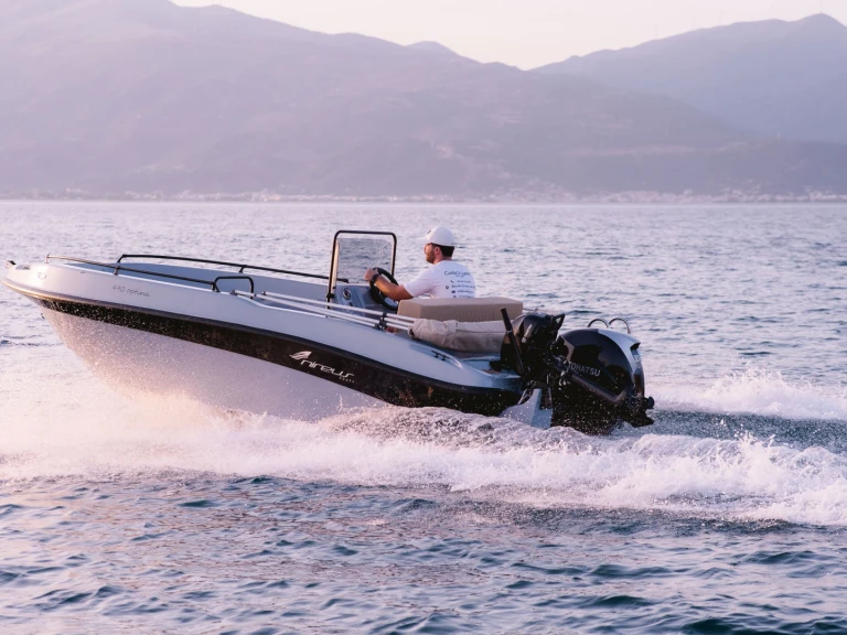 Pronájem lodi Marina Aliki lákavé ceny Optima 490