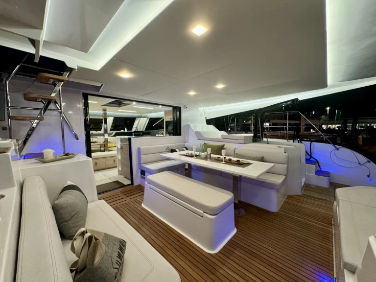 Pronájem lodi Aventura yachts 45 v Marina El Portet de Dénia na Samboatu