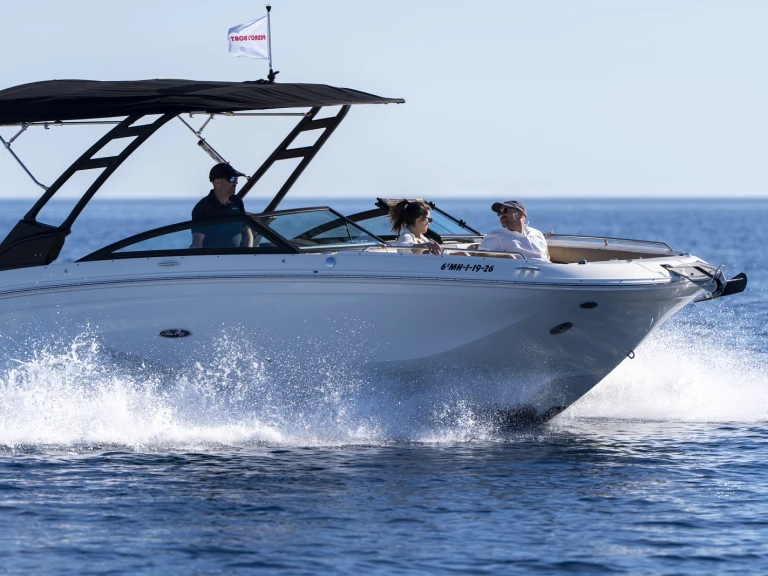 Pronájem Motorová loď v Mahon Port -Sea Ray SDX 290