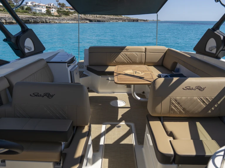 Pronájem lodi Sea Ray SDX 290 v Mahon Port na Samboatu
