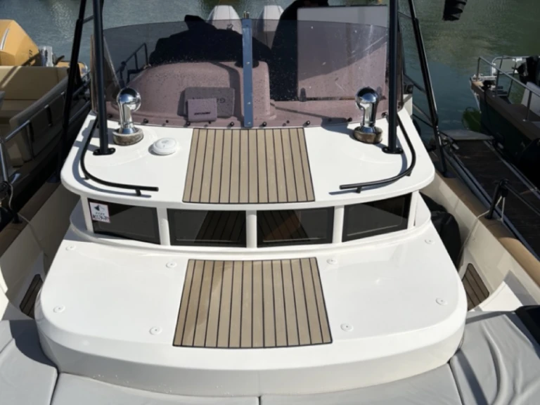 Pronájem lodi Arcachon lákavé ceny Beacher V10.2 Croisière