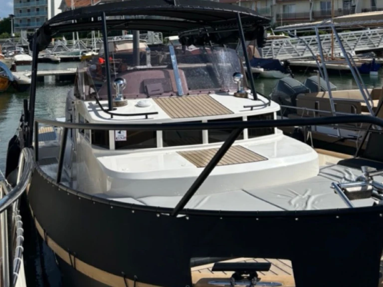 Beacher Beacher V10.2 Croisière jednotlivci a charterové společnosti v Arcachon