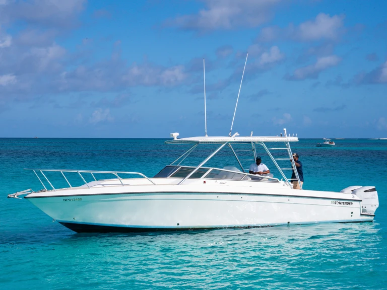 Pronájem lodi Nassau lákavé ceny Side Console