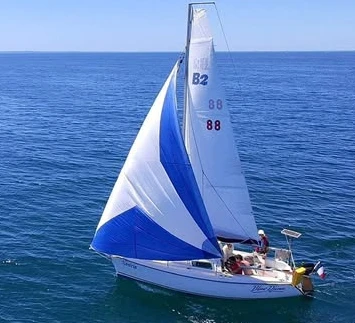 Pronájem Plachetnice B2 Marine s licencí