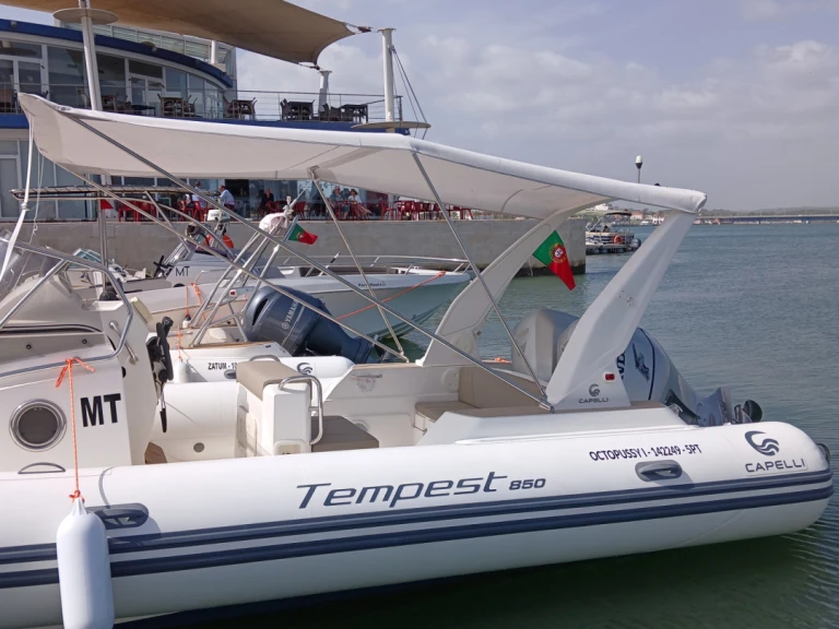 Pronájem lodi Capelli Tempest 850 v Portimão na Samboatu