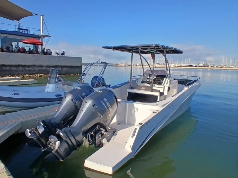 Pacific Craft Pacific Craft 27 RX jednotlivci a charterové společnosti v Portimão