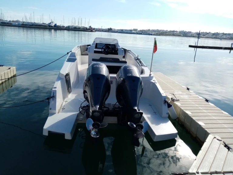 Pronajmout si Pacific Craft Pacific Craft 27 RX v Portimão