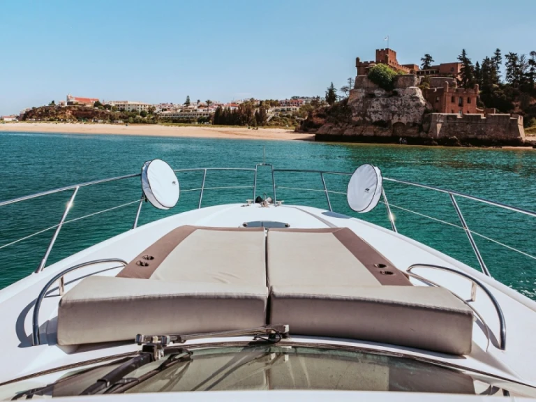 Pronájem lodi Sunseeker Camargue 50 v Portimão na Samboatu