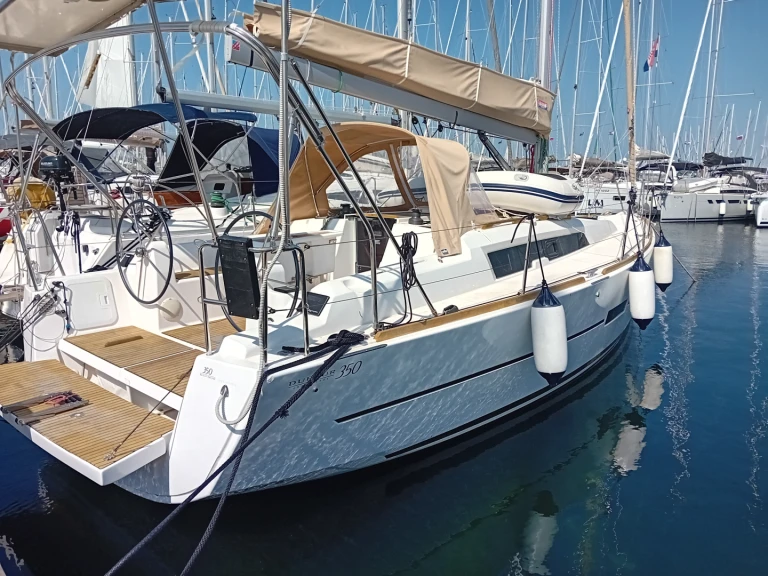 Pronajmout Plachetnice se skipperem či ne Dufour v Biograd Na Moru