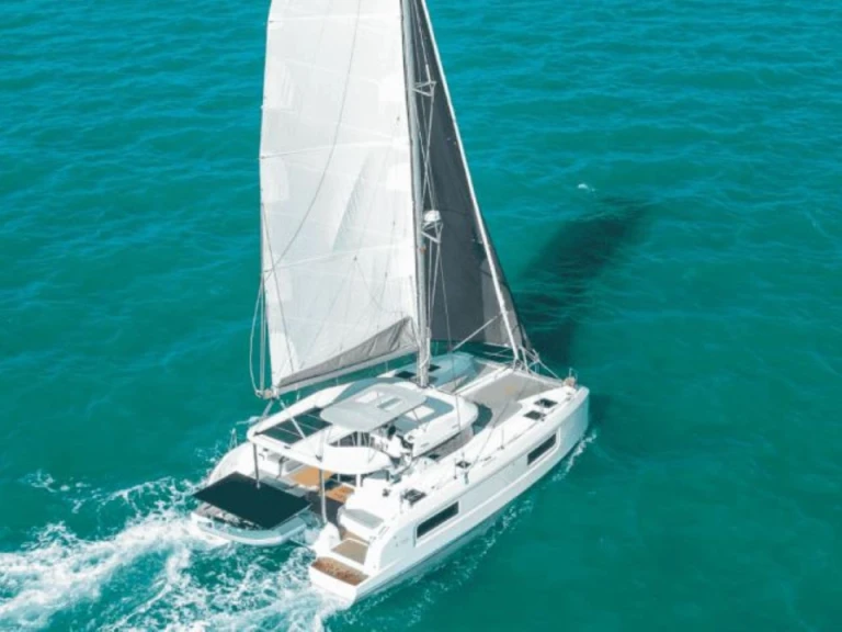 Pronájem lodi Olbia lákavé ceny Lagoon 38