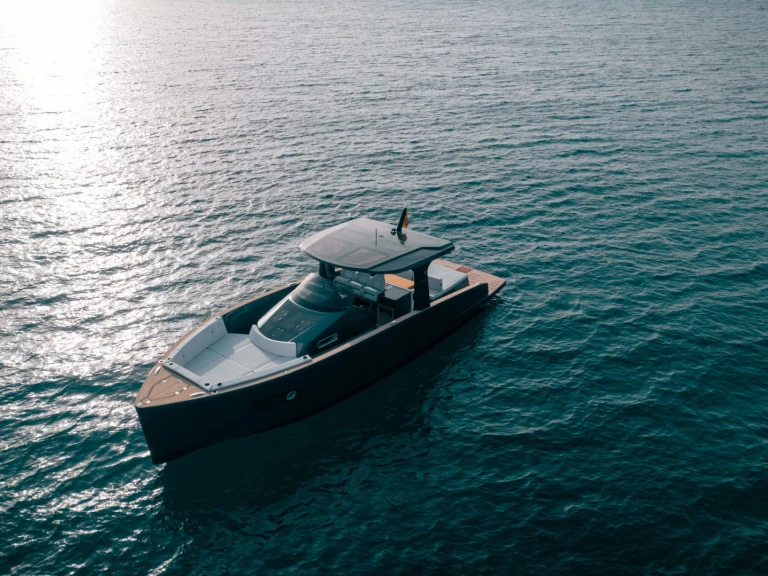 Pronájem Motorová loď Vanguard s licencí