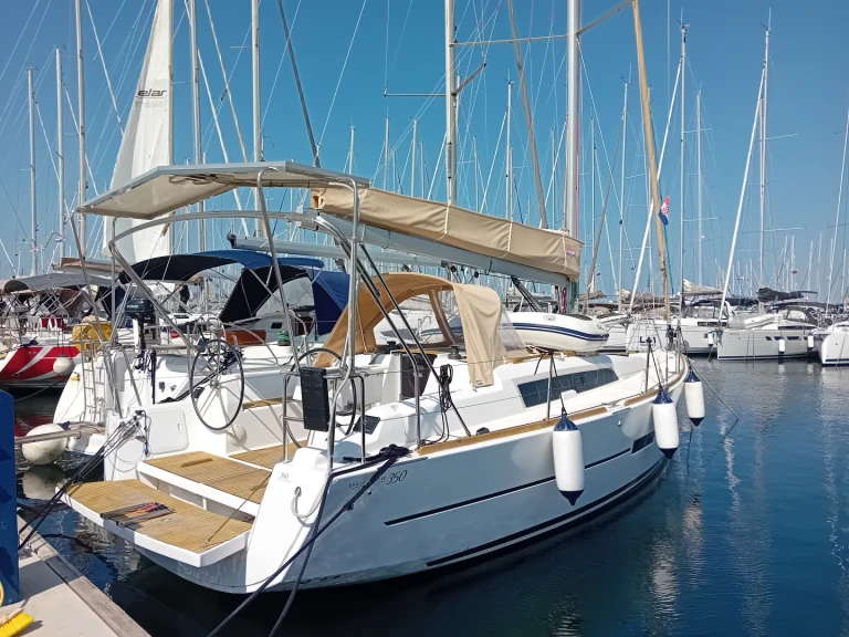 Pronájem lodi Dufour Dufour 350 Grand Large v Biograd Na Moru na Samboatu