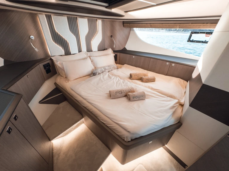 Pronájem jachty v Donji Seget -Galeon Galeon 440 Fly na Samboatu