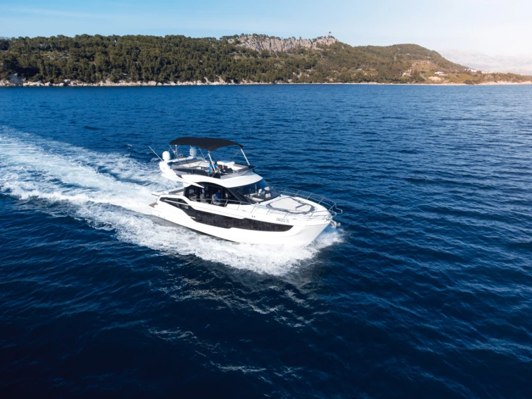 Pronájem lodi Donji Seget lákavé ceny Galeon 440 Fly
