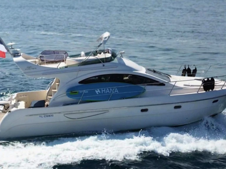 Pronajmout Motorová loď se skipperem či ne Intermare v Port de Saint Tropez
