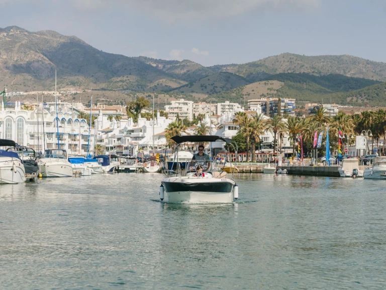 Pronájem lodi Karel karel 450 cc v Benalmádena na Samboatu