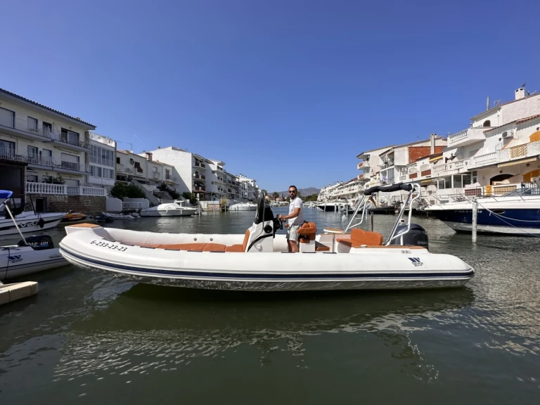 Pronájem lodi Empuriabrava lákavé ceny PROLINE 740