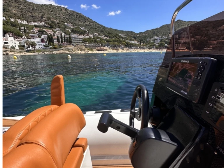 Pronájem lodi Tiger PROLINE 740 v Empuriabrava na Samboatu