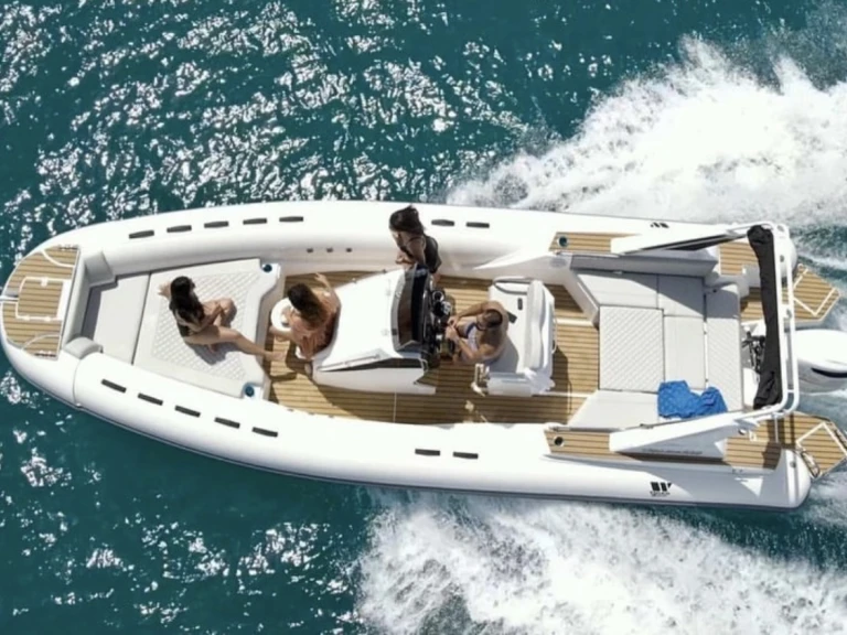Pronájem lodi Tiger 850 TOPLINE v Empuriabrava na Samboatu