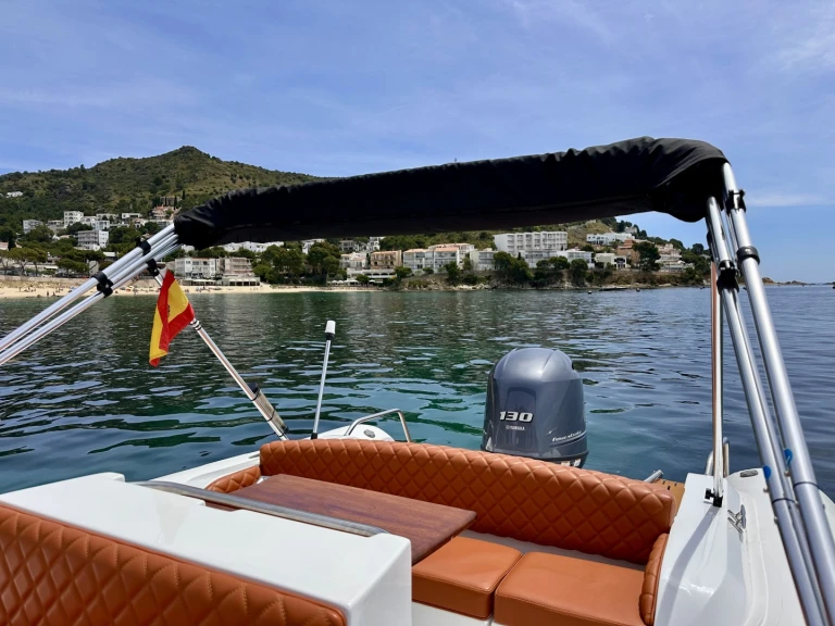 Pronájem lodi Empuriabrava lákavé ceny Proline 620