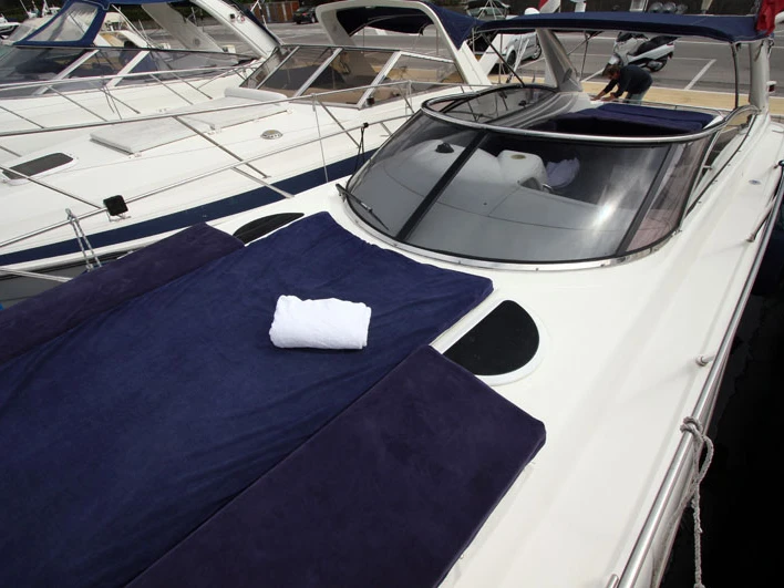 Pronájem jachty v Nice -Sunseeker Superhawk 48 na Samboatu