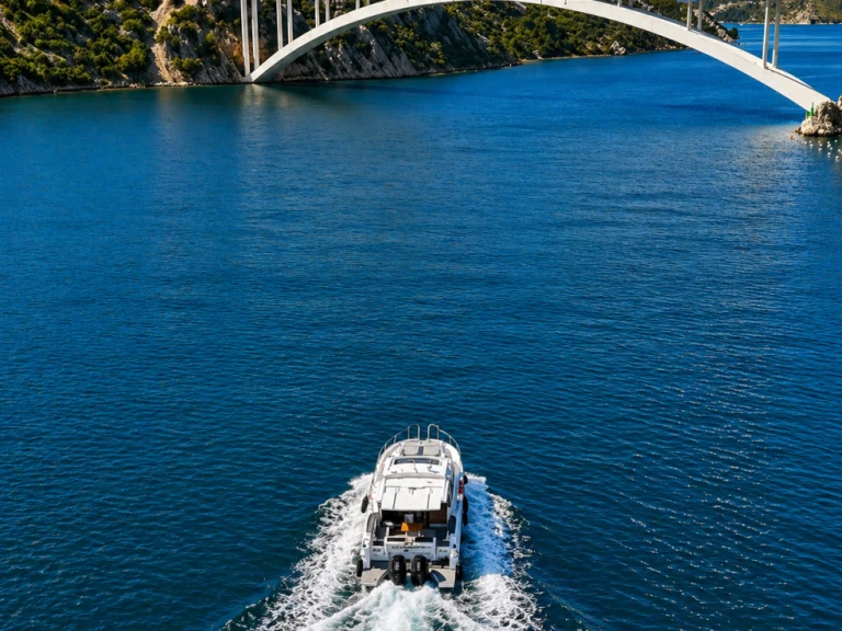 Karnic s37x jednotlivci a charterové společnosti v Šibenik 