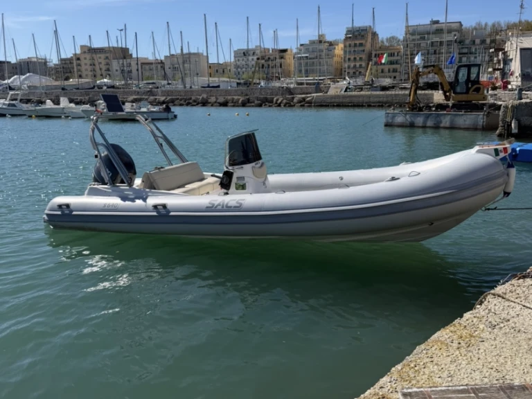 Pronájem lodi Sacs Sacs S 640 v Anzio na Samboatu