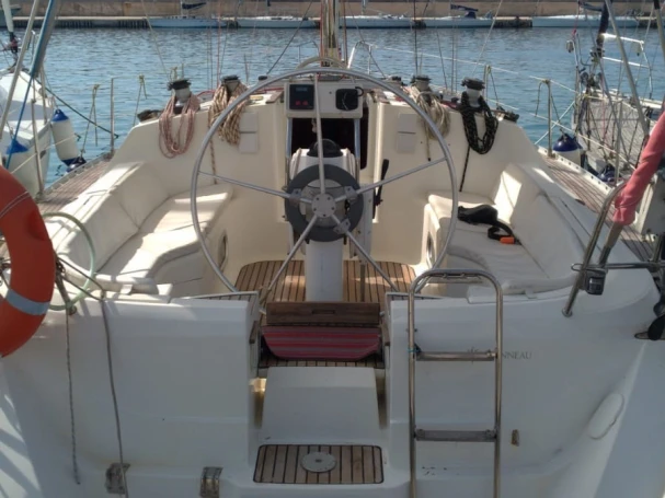Pronájem lodi Santa Maria di Leuca lákavé ceny Sun Odyssey 37.1