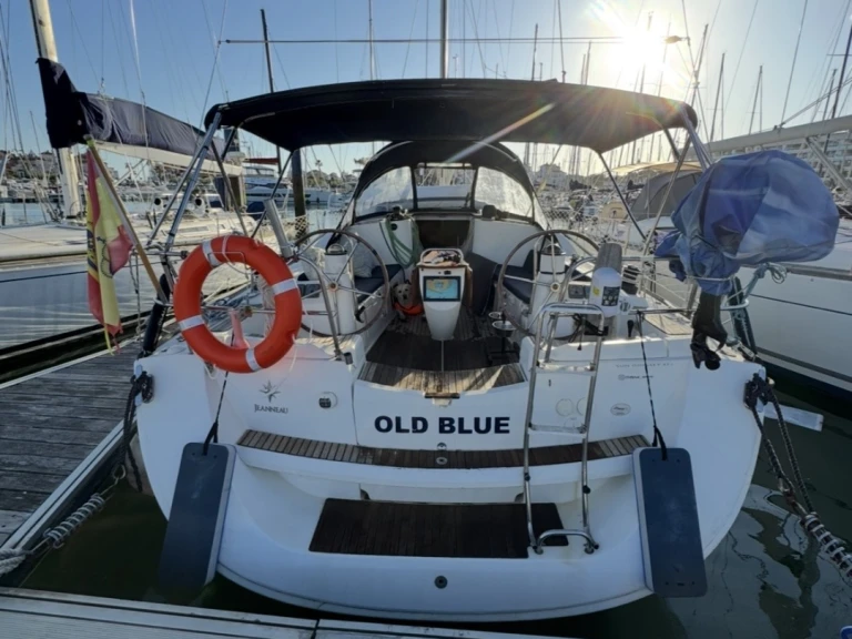 Pronajmout si Jeanneau Sun Odyssey 42i v El Puerto de Santa María
