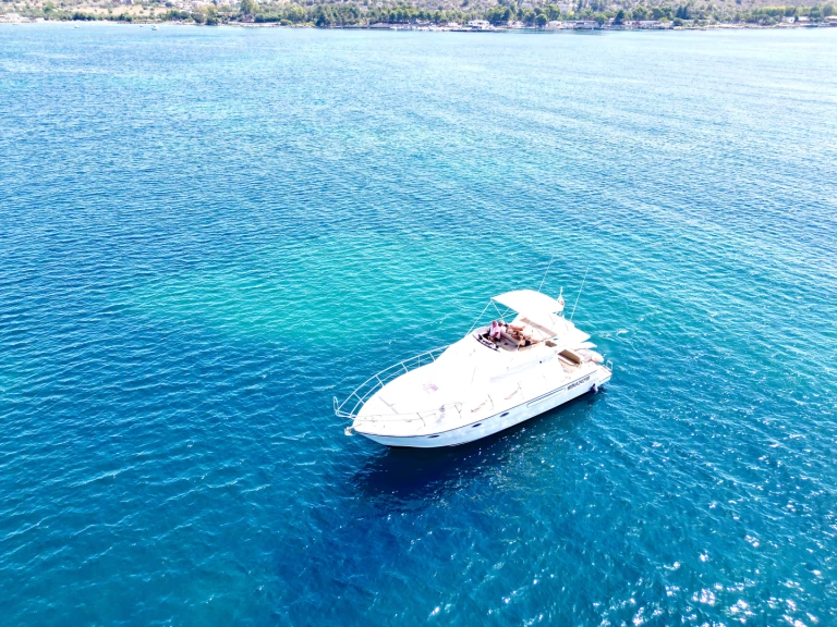 Azimut Azimut 37 Fly jednotlivci a charterové společnosti v Marzamemi