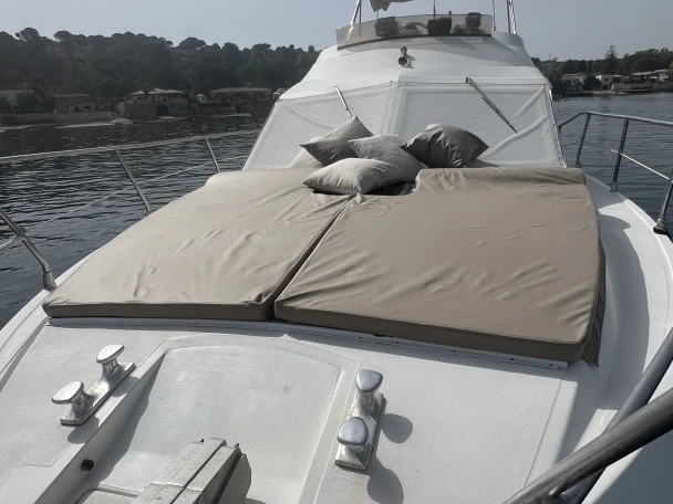 Pronájem jachty v Marzamemi -Azimut Azimut 37 Fly na Samboatu