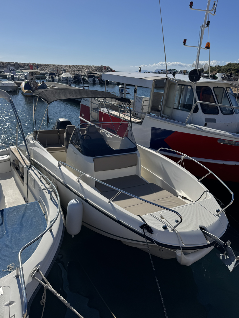 Pronájem lodi Six-Fours-les-Plages lákavé ceny Quicksilver 675 Open Activ