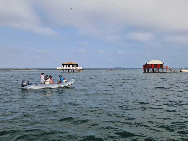 Pronájem lodi Lège-Cap-Ferret lákavé ceny Sunrider 550