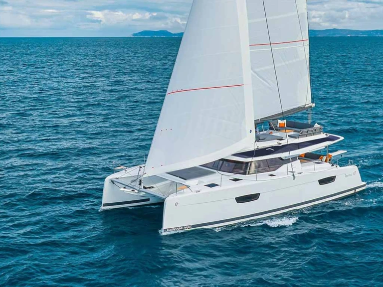 Pronajmout si Fountaine Pajot Tanna 47 v Pula