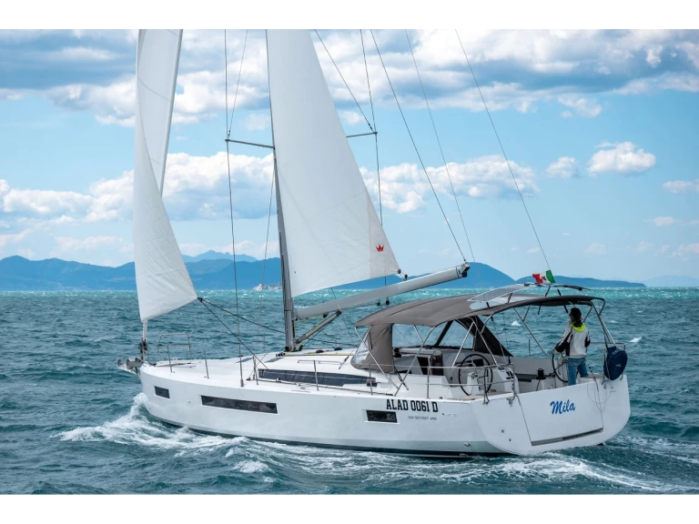 Pronájem lodi Puntone lákavé ceny Sun Odyssey 490
