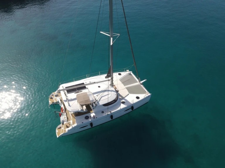 Pronájem Katamarán Fountaine Pajot s licencí