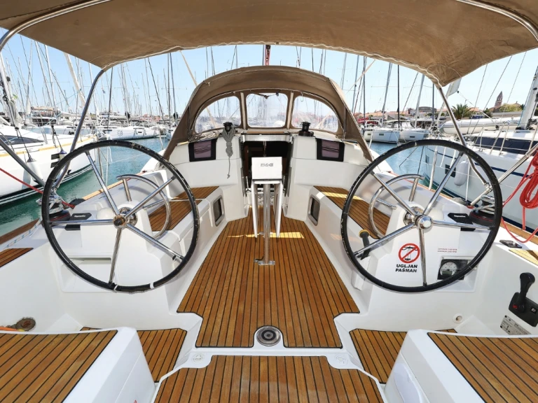 Pronájem Plachetnice v Biograd Na Moru -Jeanneau Sun Odyssey 389