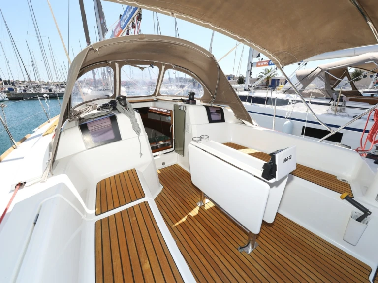 Pronájem lodi Jeanneau Sun Odyssey 389 v Biograd Na Moru na Samboatu