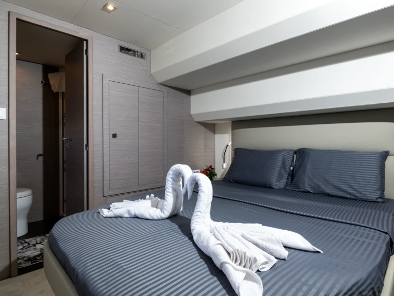 Pronájem lodi Zakynthos  lákavé ceny Fountaine Pajot MY6