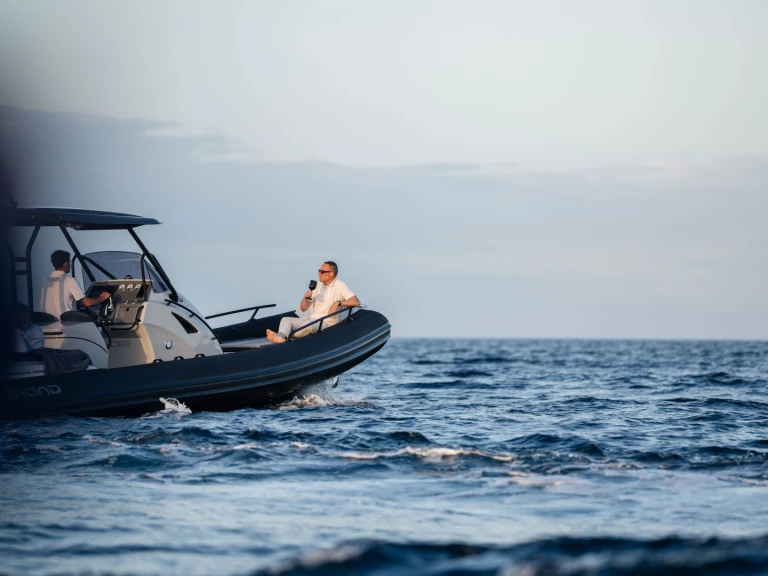 Pronájem Polotuhá loď v Il-Kalkara -Grand Boats Golden Line G850LF
