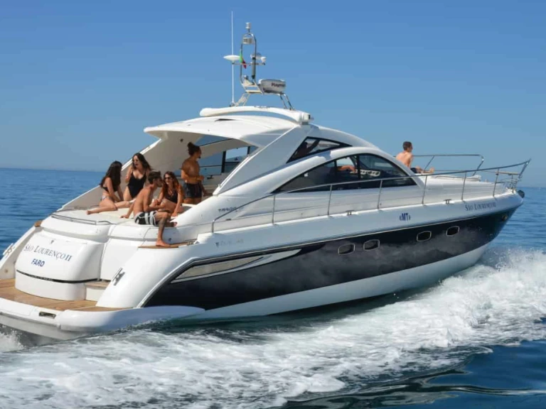 Fairline Fairline Targa 52 jednotlivci a charterové společnosti v Vilamoura