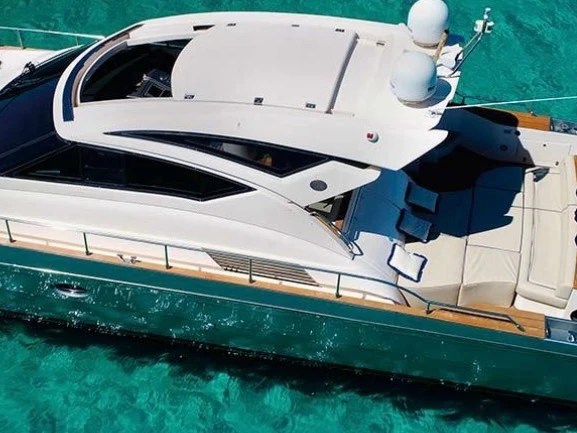 Pronájem lodi Salerno lákavé ceny Cayman 55 WA