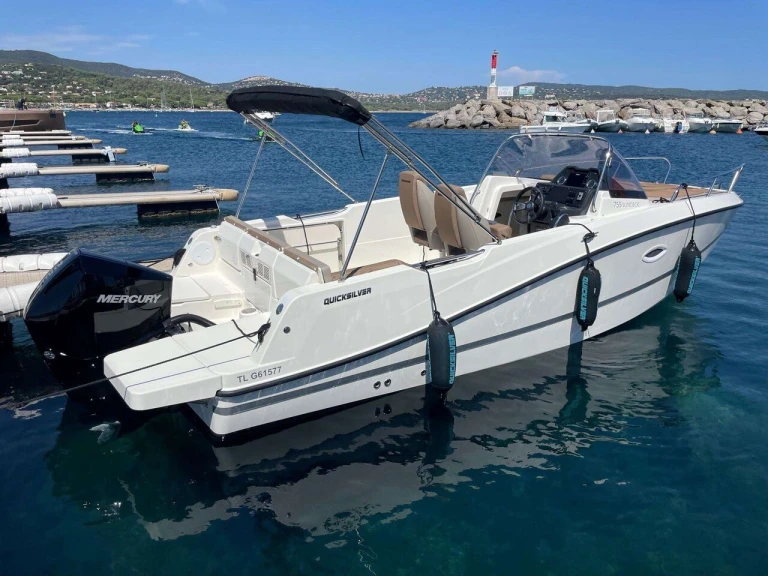 Pronájem lodi Marina (City) lákavé ceny Activ 755 Sundeck