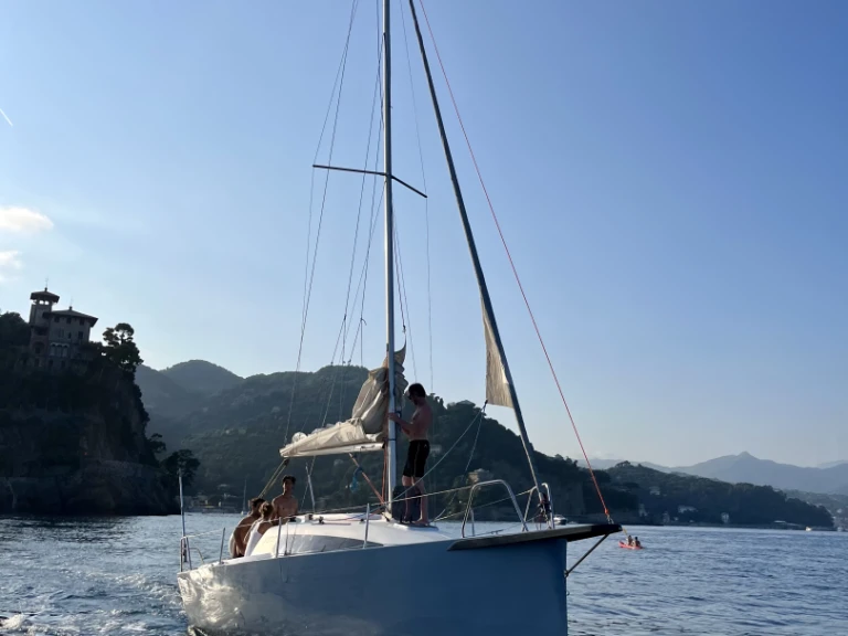 Pronajmout si Viko 22s v Rapallo