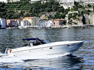 Pronajmout si Itama Itama 38 v Sorrento