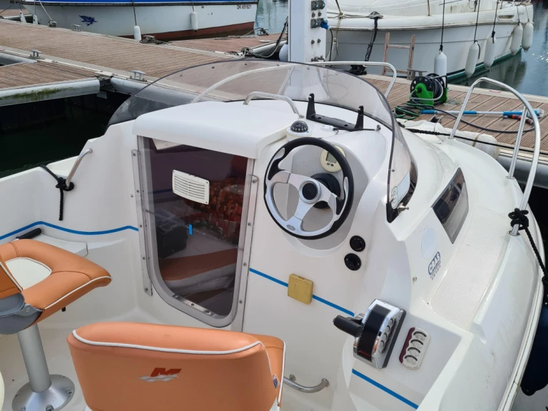 Pronájem lodi Quicksilver Quicksilver 470 Cruiser v Dunkerque na Samboatu