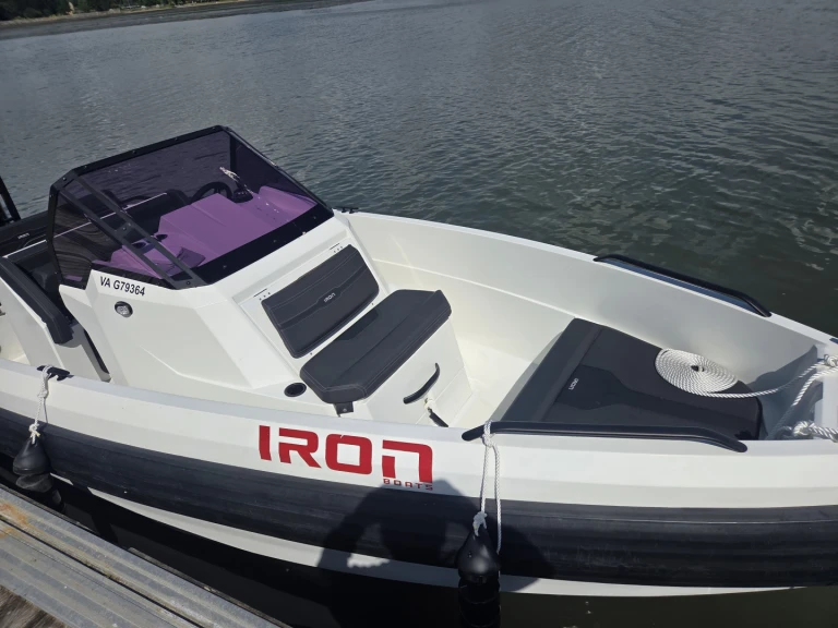 IRON BOATS  IRON 6.47 jednotlivci a charterové společnosti v Vannes